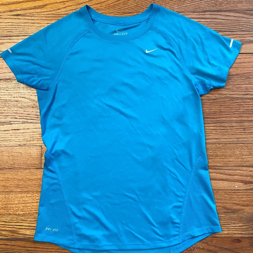 Nike Women's Dri-Fit Top - Light Blue